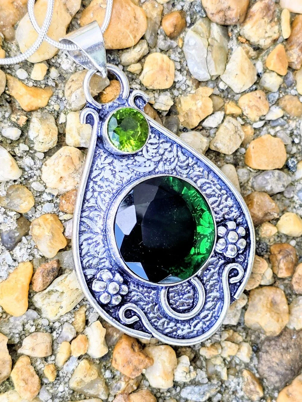 Chrome Diopside & Periodot Pendant Necklace In 925 Sterling Silver (2.5